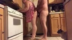 Jouer Porno con matura che scopa con un grosso cazzo XXX grasso in cucina