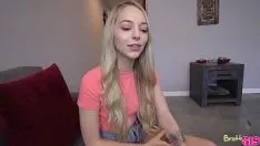Reproducir La preciosa rubia folla como loca con su nuevo amante