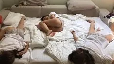 تشغيل يسكرون ويمسحون في المؤخرة