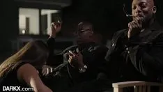 Reproduzir Xxx com puta paga por sexo violento em todos os buracos com dois negros
