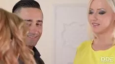 Jouer Show Porn deux blondes sensuelles le 1er mai futacioasa comme autre