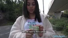 Afspelen Hij betaalt deze escorte 500 euro om seks te hebben met deze man