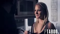 Odtwórz Tattoasa, która chce uprawiać seks ze swoim mężczyzną przed wzięciem prysznica