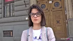 Redare Experiența de casting anal a cercetașului german Sara Bell la universitate
