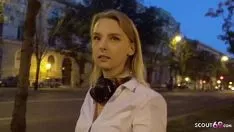 Reproduzir Mulher romena de Cluj foi enforcada na rua por um alemão e levada para o hotel para fazer sexo