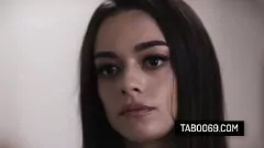Jouer Sophia Burns si vendica con la sessione di cazzo di tabù Stepcousin