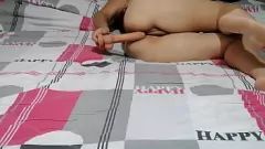 Reproduzir Loira Milf Rossy tem orgasmo intenso enquanto se masturbando com seu vibrador