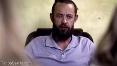 تشغيل تلميذات صغيرة في الثلاثي البري مع الأكل العميق والكس
