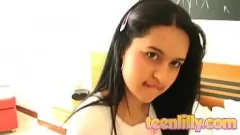 Redare Petite Latina Teen Lilly Lilly sesiunea de plăcere
